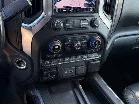 Used 2020 Chevrolet Silverado 2500 LTZ w/ LTZ Plus Package AWD/4WD image 21
