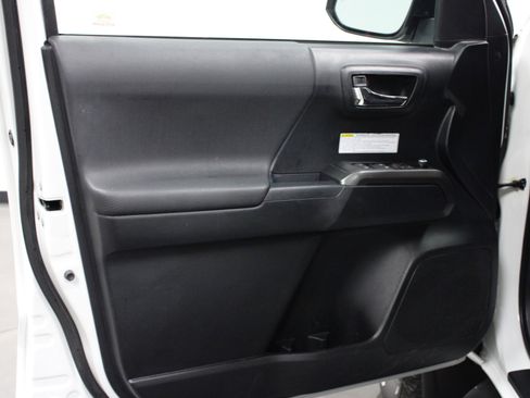 Used 2018 Toyota Tacoma TRD Pro image 11