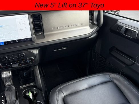 Used 2025 Ford Bronco Badlands AWD/4WD image 19