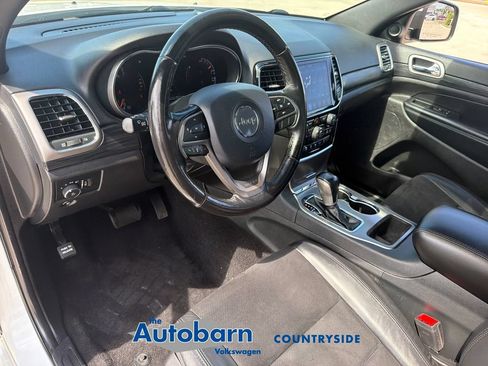 Used 2020 Jeep Grand Cherokee Altitude AWD/4WD image 8