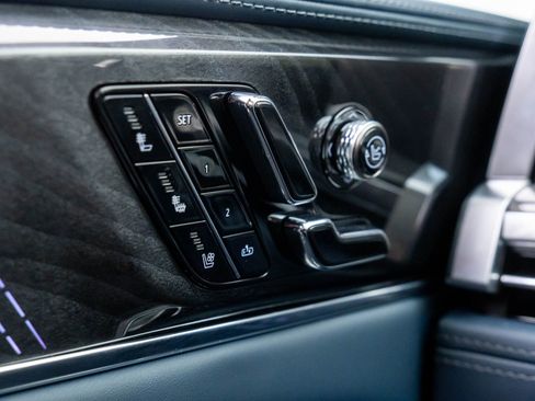 New 2025 Cadillac Escalade IQ Sport 2 w/ LPO, ONYX Package image 31