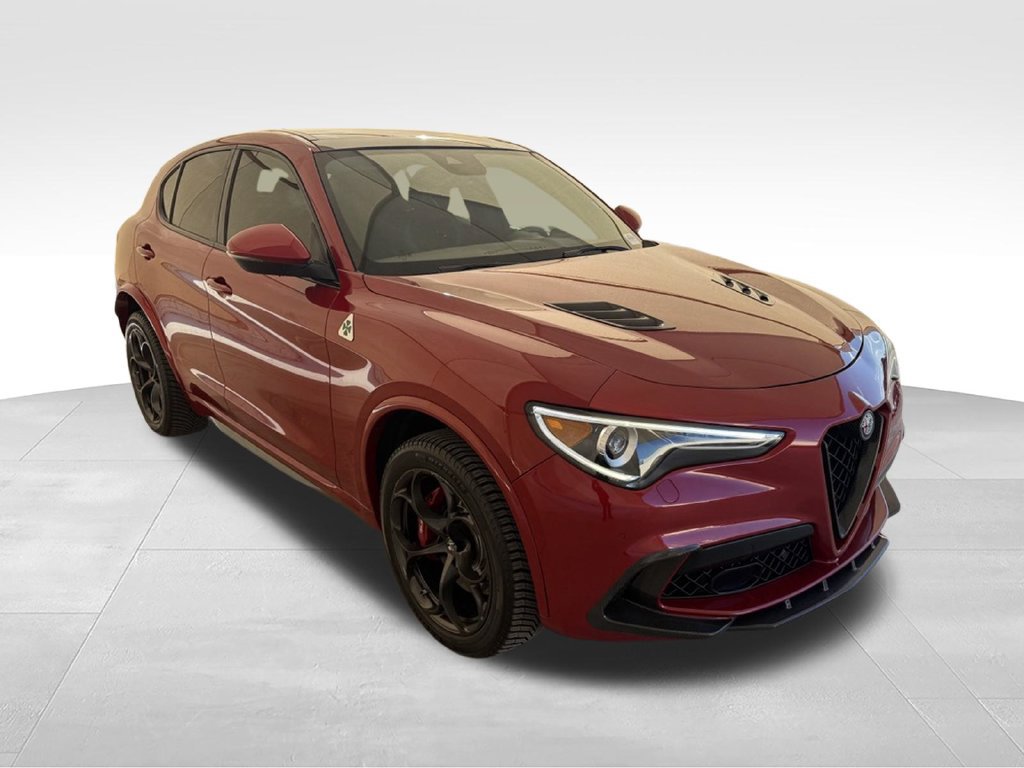 Used 2018 Alfa Romeo Stelvio Quadrifoglio w/ Driver Assist Dynamic Package AWD/4WD image 5