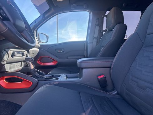 Used 2024 Nissan Frontier Pro-X w/ Tow Package image 39