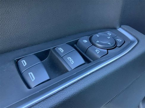 Used 2025 GMC Sierra 1500 SLT image 34