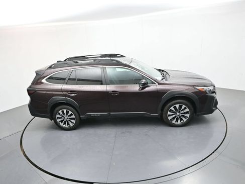 Used 2025 Subaru Outback Limited AWD/4WD image 30