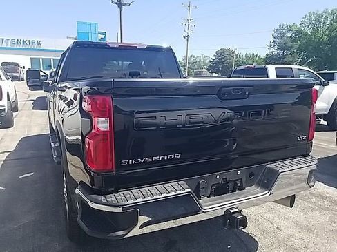 Certified 2022 Chevrolet Silverado 2500 LTZ w/ Z71 Off-Road Package AWD/4WD image 19