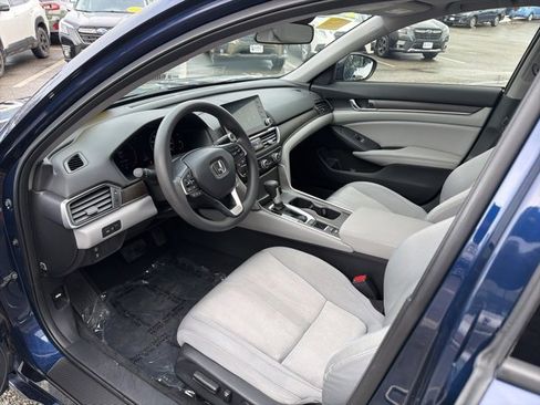 Used 2018 Honda Accord EX image 44
