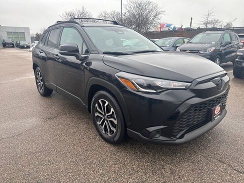Used 2024 Toyota Corolla Cross SE image 10
