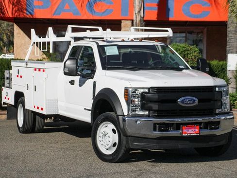 Used 2019 Ford F450 XL w/ XL Value Package AWD/4WD image 2