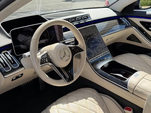 Used 2022 Mercedes-Benz S 580 4MATIC Sedan w/ AMG Line Package image 2