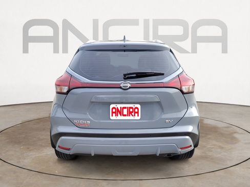 Used 2023 Nissan Kicks SV image 11