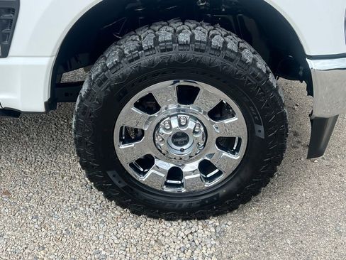 Used 2024 Ford F250 4x4 Crew Cab Super Duty image 10