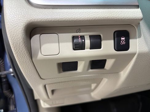 Used 2014 Subaru Crosstrek Touring image 13