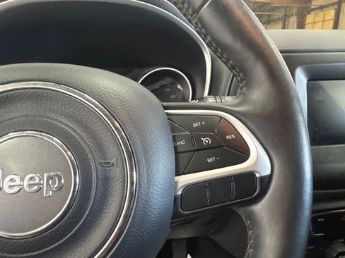 Used 2019 Jeep Compass Latitude w/ Popular Equipment Group AWD/4WD image 13