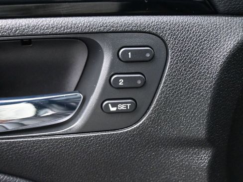 Used 2021 Honda Pilot Touring image 5