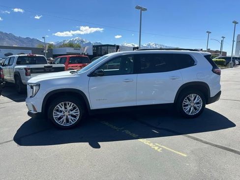 Used 2024 GMC Acadia Elevation AWD/4WD image 6