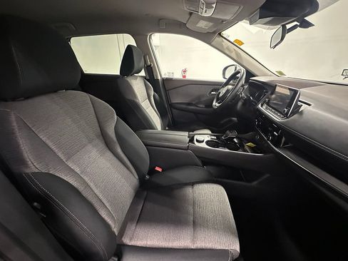 Used 2022 Nissan Rogue SV AWD/4WD image 27