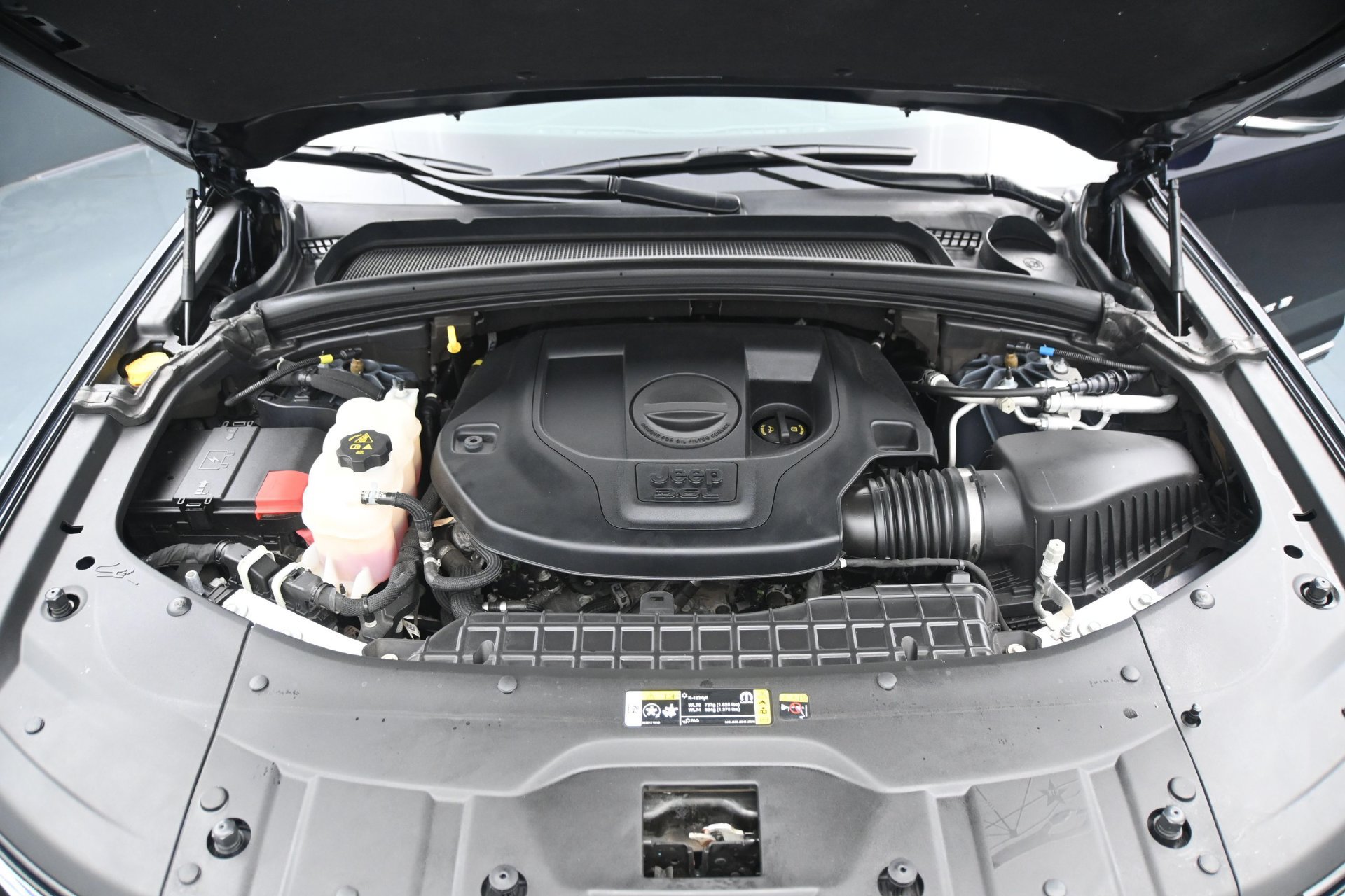 Used 2024 Jeep Grand Cherokee Summit AWD/4WD image 31
