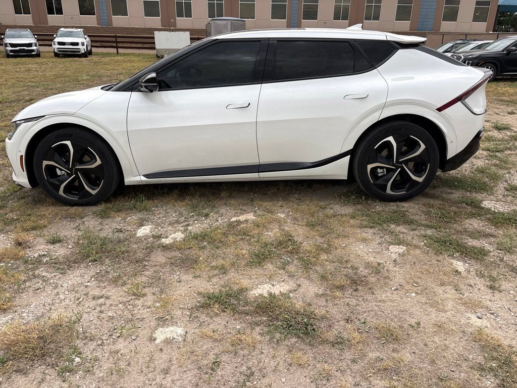 Certified 2024 Kia EV6 GT-Line AWD/4WD image 2