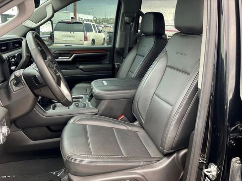 Used 2024 GMC Sierra 2500 Denali w/ Denali Reserve Package image 17