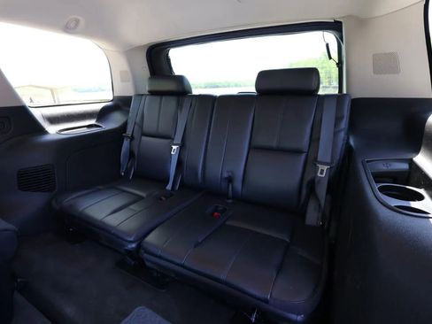 Used 2010 Chevrolet Tahoe LT w/ Luxury Package image 16