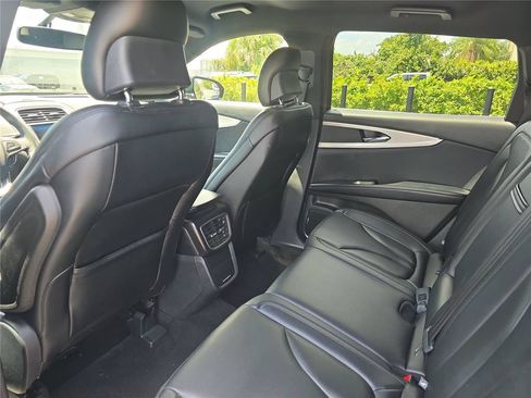 Used 2016 Lincoln MKX Premiere FWD image 10