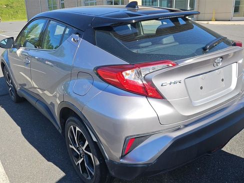 Used 2019 Toyota C-HR Limited FWD image 5