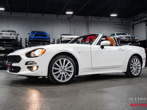 Used 2017 FIAT 124 Spider Lusso image 1