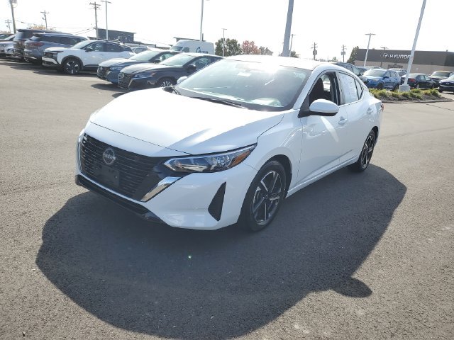 Used 2024 Nissan Sentra SV FWD image 2