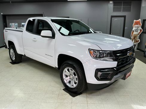 Used 2022 Chevrolet Colorado LT w/ Fleet Safety Package image 2