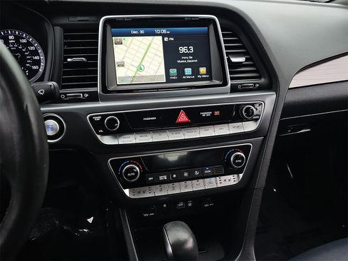 Used 2019 Hyundai Sonata Limited image 19