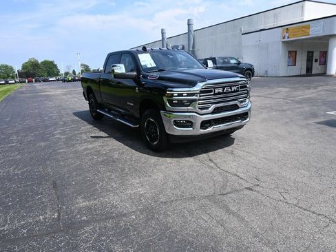 Used 2025 RAM 2500 Laramie AWD/4WD image 15