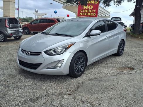 Used 2014 Hyundai Elantra SE w/ Option Group 02 image 3