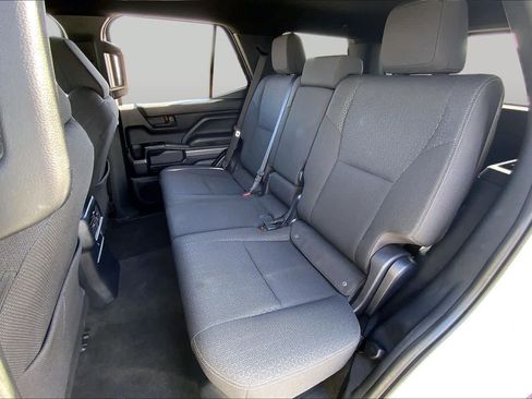Used 2025 Toyota 4Runner SR5 AWD/4WD image 20