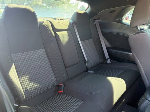 Used 2021 Dodge Challenger SXT w/ Driver Convenience Group RWD image 16