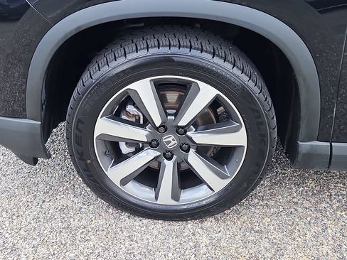 Certified 2023 Honda Pilot Touring image 7