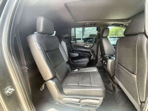 Used 2024 Chevrolet Suburban Z71 w/ Luxury Package AWD/4WD image 26
