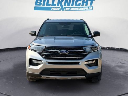 Used 2024 Ford Explorer XLT w/ Equipment Group 202A AWD/4WD image 8