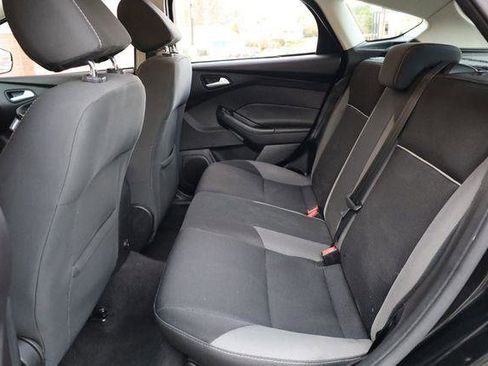 Used 2014 Ford Focus SE FWD image 18