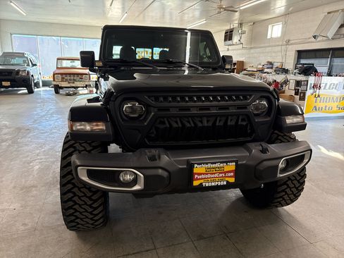 Used 2021 Jeep Gladiator Sport image 91