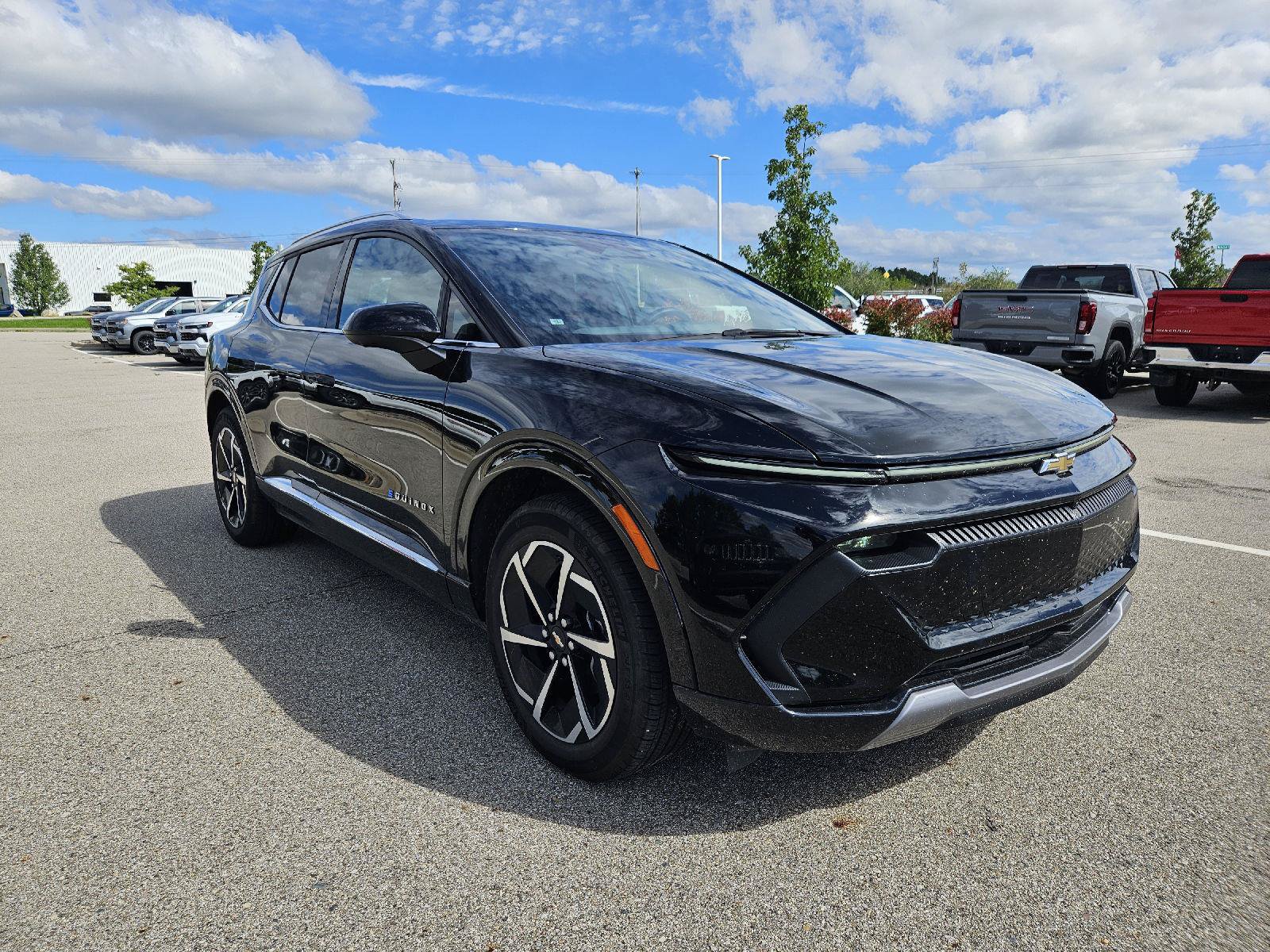 Used 2025 Chevrolet Equinox EV LT w/ Convenience Package FWD image 1