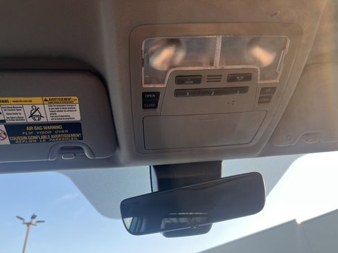 Used 2019 Toyota Highlander XLE image 34