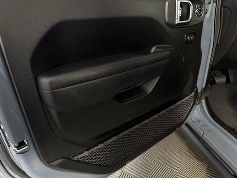 Used 2025 Jeep Wrangler Unlimited Rubicon 4xe w/ Convenience Group image 25