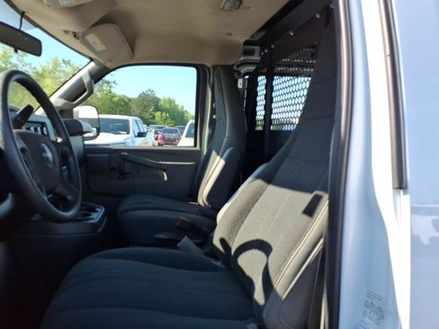 Used 2024 GMC Savana 2500 w/ Driver Convenience Package RWD image 19