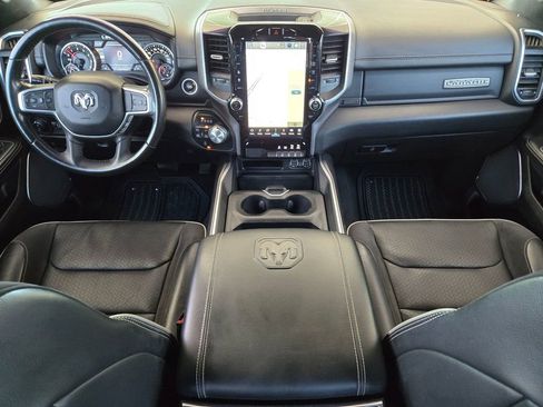 Used 2022 RAM 1500 Laramie AWD/4WD image 16