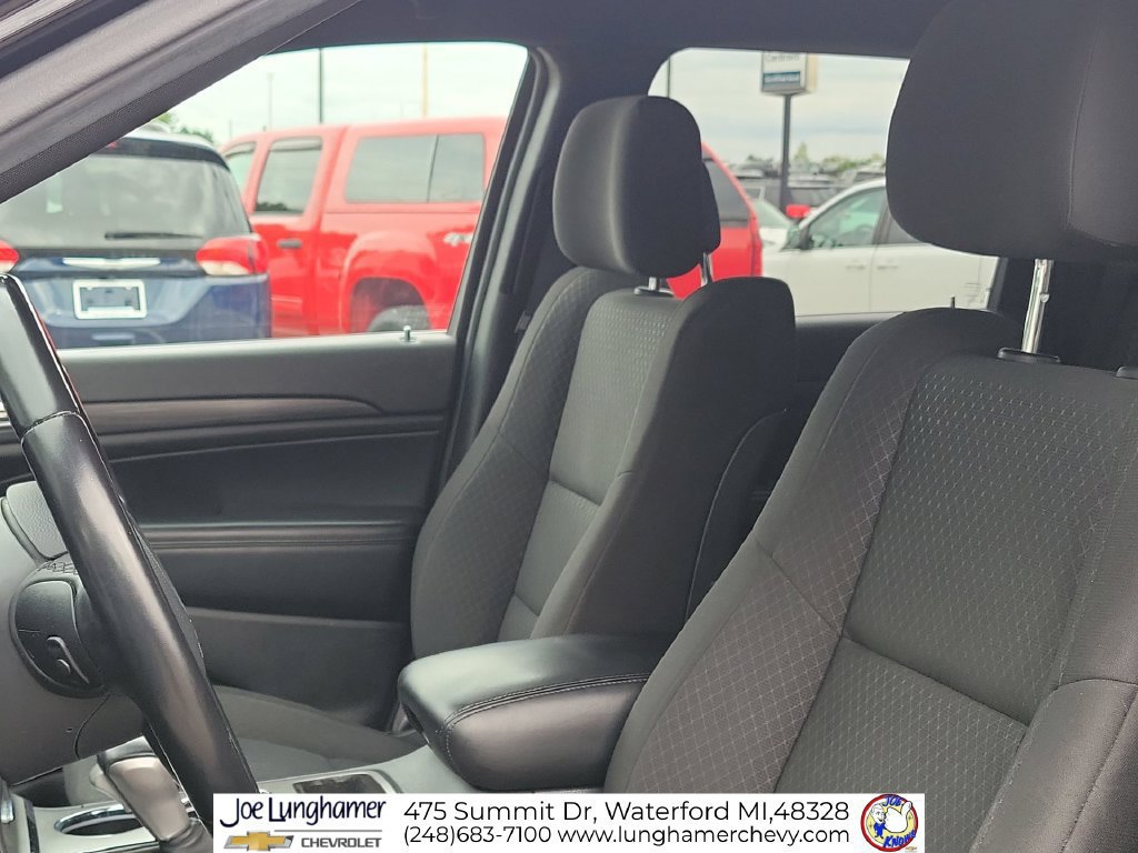 Used 2020 Jeep Grand Cherokee Laredo AWD/4WD image 20