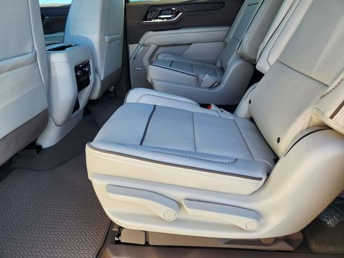 New 2026 GMC Yukon XL Denali w/ Sun & Power Step Package AWD/4WD image 14