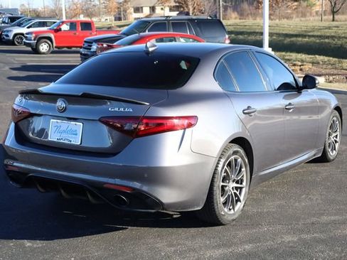 Used 2018 Alfa Romeo Giulia AWD image 5
