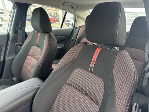 New 2026 Nissan Sentra SR FWD image 11
