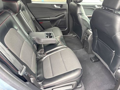 Used 2023 Ford Escape ST-Line w/ Equipment Group 301A FWD image 19